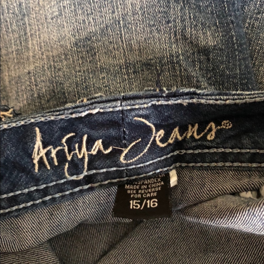 Capris - Picture 5 of 6